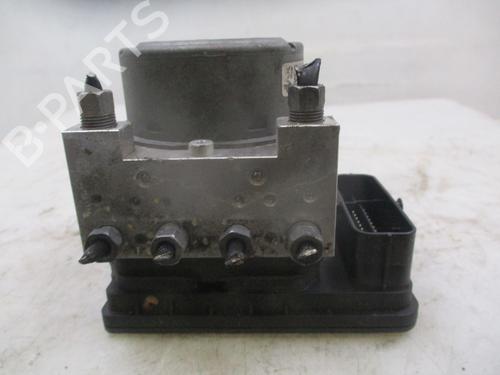 Used ABS pump ABS pump CITROËN C3 Picasso (SH_) 1.4 VTi 95 (SH8FSC, SH8FP0, SH8FP6) (95 hp) 33892203 33892203