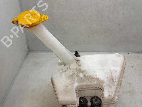 Used Windscreen washer tank Windscreen washer tank 33946669 33946669