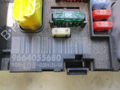 Fuse box CITROËN C4 Picasso I MPV (UD_) 1.6 HDi | BP30884318E1