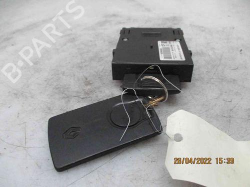 Kortleser RENAULT MEGANE III Hatchback (BZ0/1_, B3_) 1.5 dCi (86 hp) 24011136