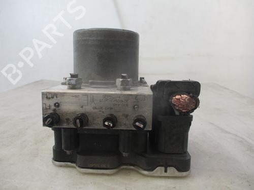 Used ABS pump TOYOTA YARIS (_P21_, _PA1_, _PH1_) 1.5 Hybrid (MXPH10, MXPH11) (116 hp) 31366085