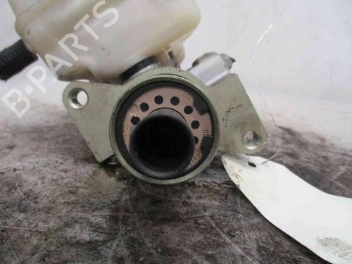 Used Brake master cylinder BMW 1 (E87) 118 d (122 hp) 19734706