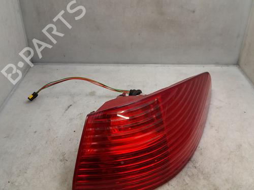 Feu arrière droit PEUGEOT 607 (9D, 9U) 2.7 HDi 24V (204 hp) 31865056