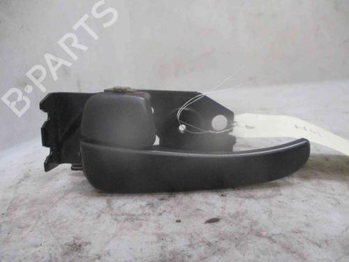 Used Front left interior door handle HYUNDAI TRAJET (FO) 2.0 CRDi (113 hp) 24010772