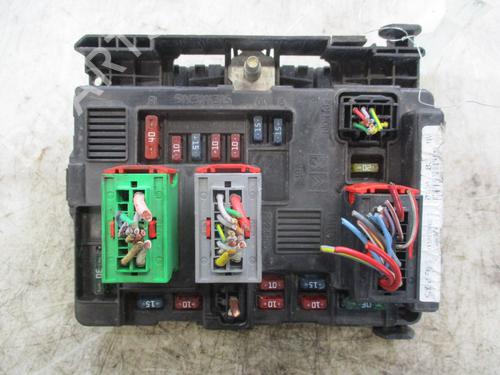 Used Fuse box Fuse box PEUGEOT 206 CC (2D) 1.6 16V (2DNFUF, 2DNFUR) (109 hp) 32510461 32510461