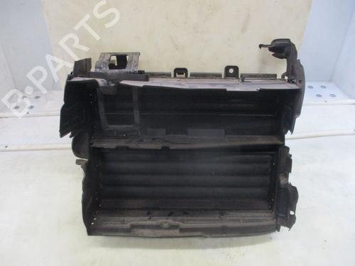 Rejilla DS DS 3 / DS 3 CROSSBACK (UR_, UC_, UJ_) 1.2 PureTech 130 (URHNSS) (131 hp) 32037061