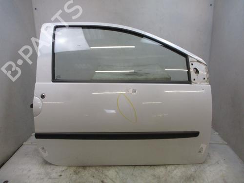 Used Right front door Right front door 25436699 25436699
