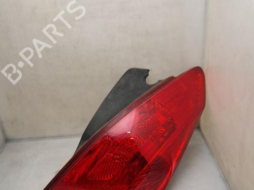 Farolim direito Farolim direito PEUGEOT 308 I (4A_, 4C_) 1.6 HDi (92 hp) 33807952 33807952