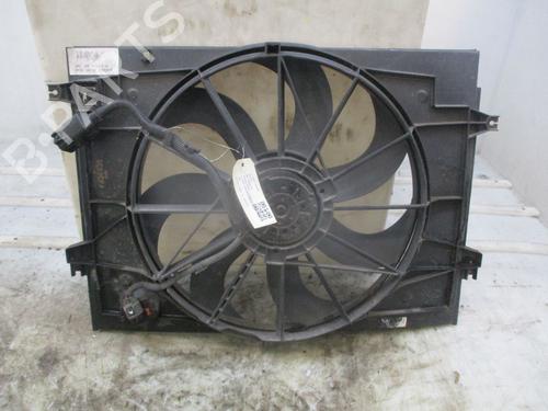 Used Radiator fan HYUNDAI TUCSON (JM) 2.0 CRDi All-wheel Drive (140 hp) 30046540