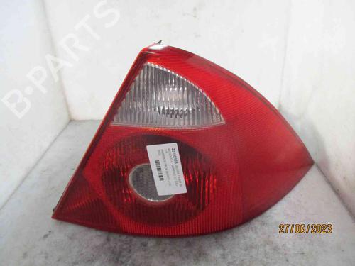Used Right taillight FORD MONDEO III (B5Y) [2000-2007]  26626762