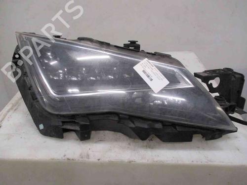 Used Right headlight SEAT LEON (5F1) 2.0 TDI (150 hp) 32178231