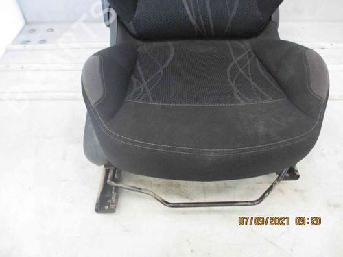 Right front seat PEUGEOT 208 I (CA_, CC_) 1.2 VTI 82 | BP19740557C16 