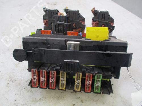 Fuse box PEUGEOT 308 CC (4B_) 2.0 HDi (4BRHRH, 4BRHRJ) | BP33058194E1 - Image 3