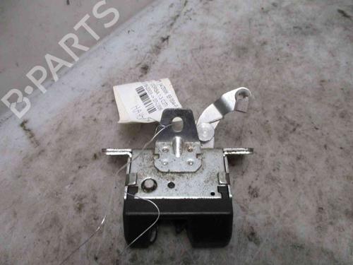 Used Tailgate lock OPEL CORSA C (X01) 1.0 (F08, F68) (58 hp) 19715629