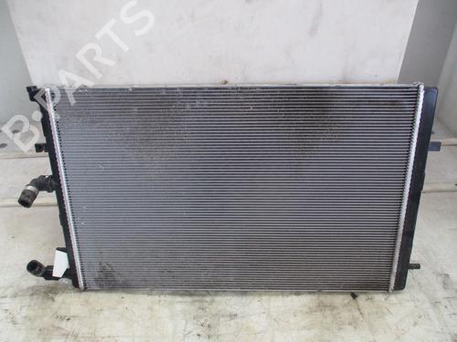 Used Water radiator Water radiator RENAULT SCÉNIC IV (J9_) 1.7 Blue dCi 120 (J9A7, J9A8) (120 hp) 33476378 33476378