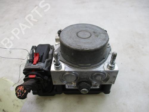 Used ABS pump HYUNDAI i20 I (PB, PBT) 1.4 CRDi (75 hp) 32260341