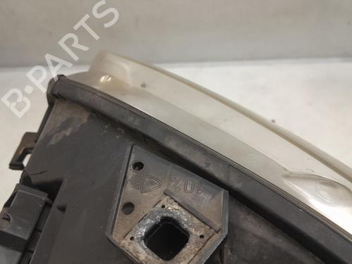 Right headlight AUDI A4 B7 (8EC) 2.0 TDI | BP31575318C29