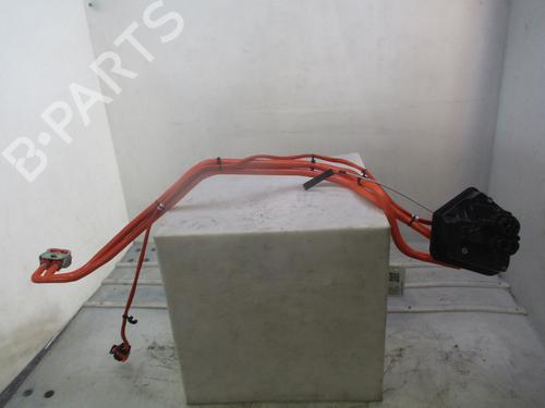 cable-tesla-model-3-5yj3-2017-32431137 main image