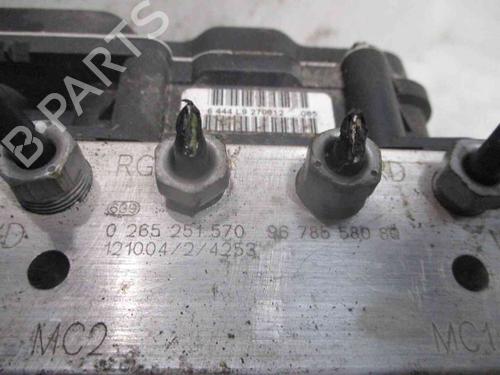 Used ABS pump CITROËN DS5 2.0 HDi 165 (163 hp) 26622655