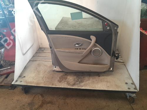 Left front door RENAULT MEGANE III Hatchback (BZ0/1_, B3_)  | BP26634823C2 