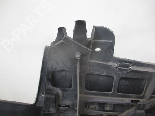 Front bumper CITROËN C4 Picasso I MPV (UD_) 2.0 HDi 138 | BP30138647C7