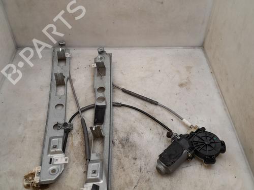 Lève-vitre avant droit RENAULT MEGANE II (BM0/1_, CM0/1_) 1.6 16V (BM0C, CM0C) (113 hp) 30500752