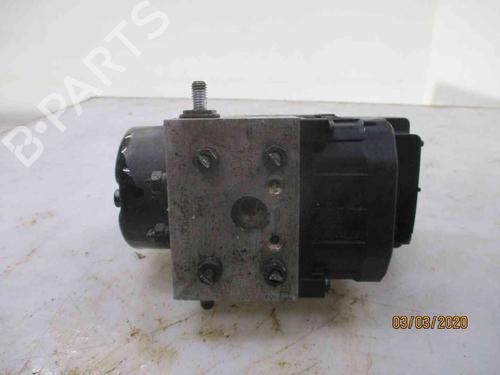 Used ABS pump TOYOTA YARIS (_P1_) 1.4 D-4D (NLP10_, NLP10R) (75 hp) 24009367