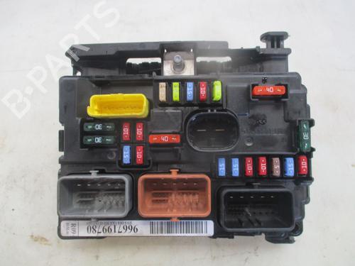 Used Fuse box Fuse box 37185393 37185393