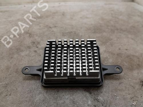 Used Heater resistor PEUGEOT 3008 II SUV (MC_, MR_, MJ_, M4_) 2.0 BlueHDi 150 (MJAHXH, MJAHXV, MJAHXG, MJAHSH, MJAHRH,... (150 hp) 28501599