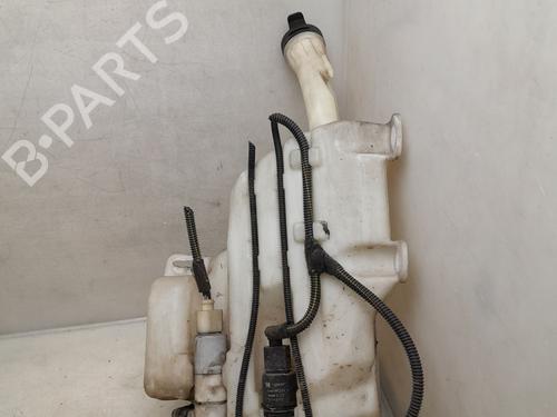 Used Windscreen washer tank Windscreen washer tank 39452234 39452234