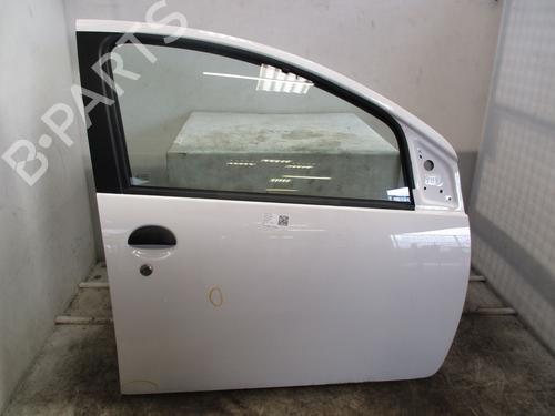 Used Right front door TOYOTA AYGO (_B1_) 1.0 (KGB10_, KGB10R) (68 hp) 28445090