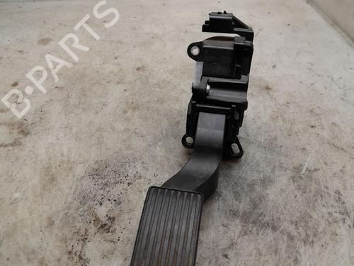 Pedal PEUGEOT 108 1.2 (82 hp) 29843761