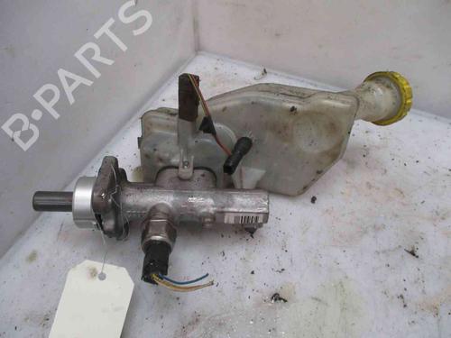 Used Brake master cylinder PEUGEOT 1007 (KM_) 1.4 HDi (68 hp) 19734940