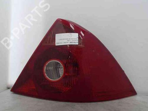 Used Right taillight FORD MONDEO III Saloon (B4Y) 2.0 16V TDDi / TDCi (115 hp) 26620409