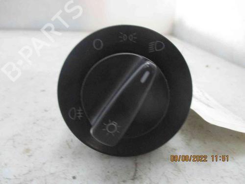 Used Headlight switch VW GOLF IV (1J1) 1.9 TDI (101 hp) 26625146