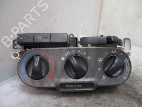 Used Climate control TOYOTA YARIS (_P1_) 1.4 D-4D (NLP10_, NLP10R) (75 hp) 19717984