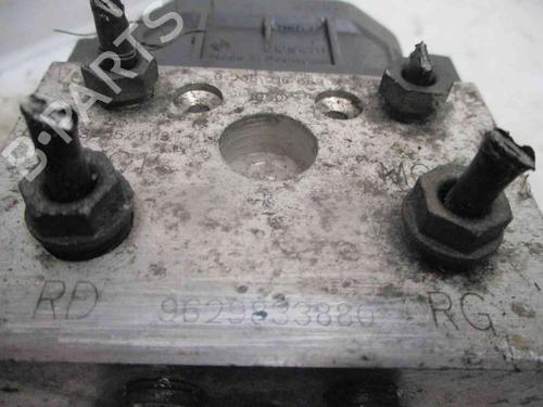 Used ABS pump PEUGEOT 306 Break (7E, N3, N5) 1.9 D (68 hp) 19735663
