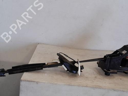 håndbremse PEUGEOT 208 II (UB_, UP_, UW_, UJ_) 1.2 PureTech 100 (101 hp) 32739001