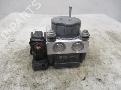 ABS pump DACIA SANDERO II TCe 90 (B8M1, B8MA, B8AC) | BP26637024M43