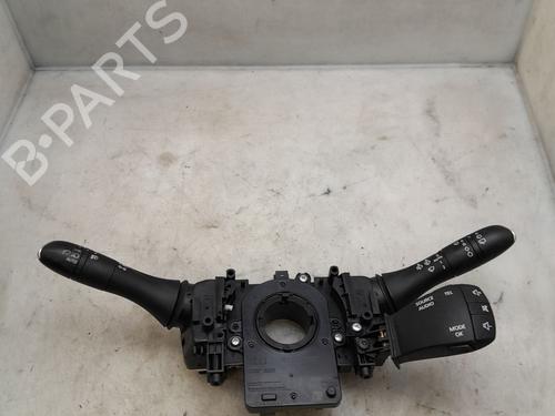 Used Headlight switch RENAULT MEGANE IV Hatchback (B9A/M/N_) 1.5 Blue dCi 115 (B9A6) (116 hp) 30884335