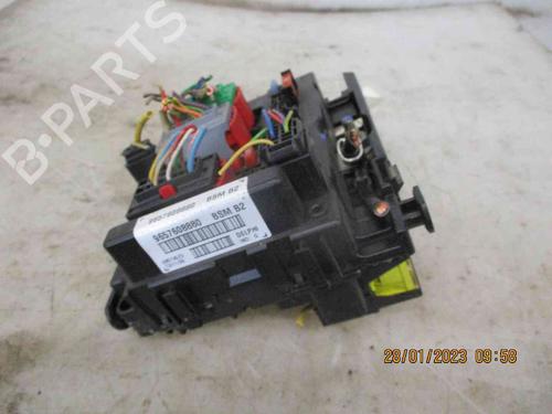 Used Fuse box PEUGEOT 206 Hatchback (2A/C) 1.4 HDi eco 70 (68 hp) 24004669
