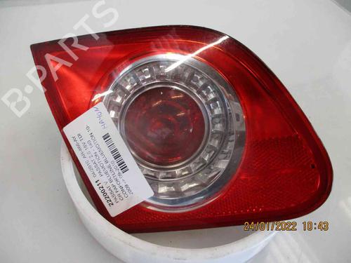 Venstre baglygte bagklap VW PASSAT B6 (3C2) 2.0 TDI 16V (140 hp) 26623324