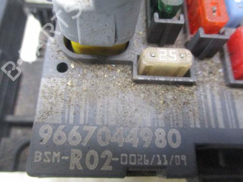 Fuse box PEUGEOT 5008 (0U_, 0E_) 2.0 HDi 150 / BlueHDi 150 | BP30187188E1