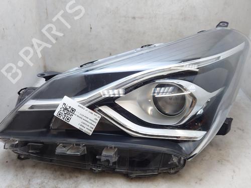 Used Left headlight TOYOTA YARIS (_P13_) 1.5 Hybrid (NHP130_) (101 hp) 24971781