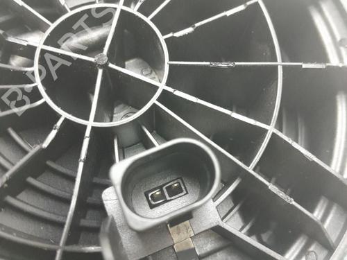 Tailgate handle VW GOLF VI (5K1) 1.6 TDI | BP31575271C132 