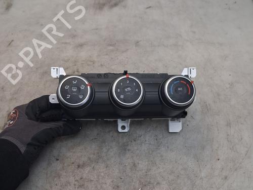climate-control-renault-clio-v-b7_-2019-39994793 main image