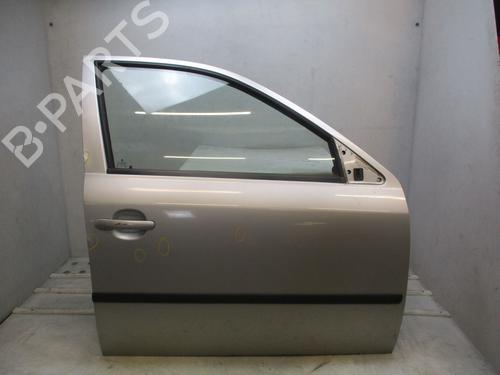 Used Right front door Right front door 30556059 30556059