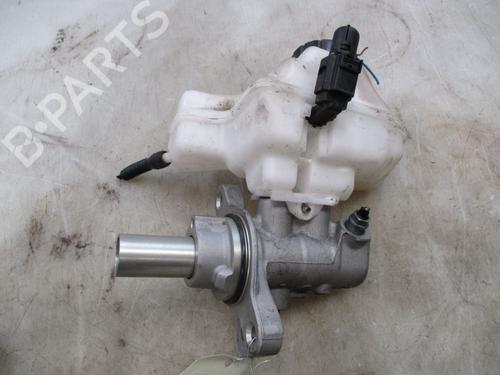 Used Brake master cylinder VW GOLF VIII (CD1, DA1) 2.0 TDI (116 hp) 28685082