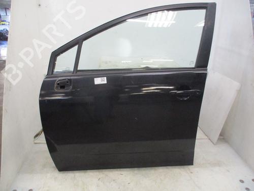 Used Left front door TOYOTA COROLLA Verso (ZER_, ZZE12_, R1_) 2.2 D-4D (AUR10_, AUR10R) (136 hp) 26635936
