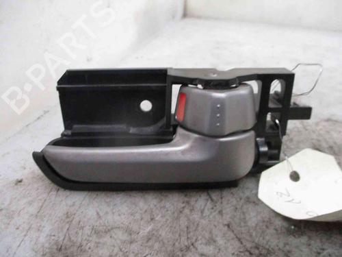 Used Front right interior door handle SUZUKI SWIFT III (MZ, EZ) 1.3 DDiS (RS413D) (75 hp) 24009484